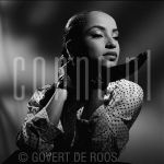 06-07-1984 Sade at studio in Amsterdam, The Netherlands.

[keywords]Black & White Image, Posed, Hand, Gloves, Singer[/keywords]